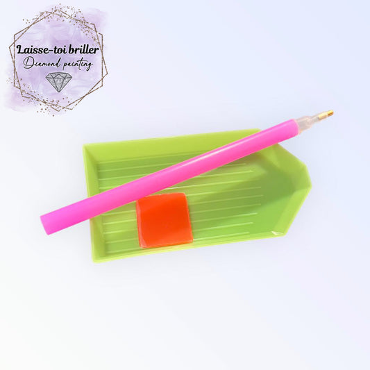 Tray - pencil - pink wax (ACC-025)